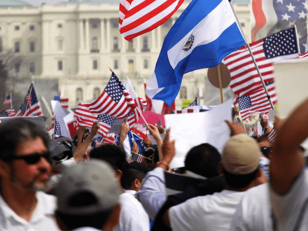 Consulta legal para beneficiarios de TPS El Salvador
